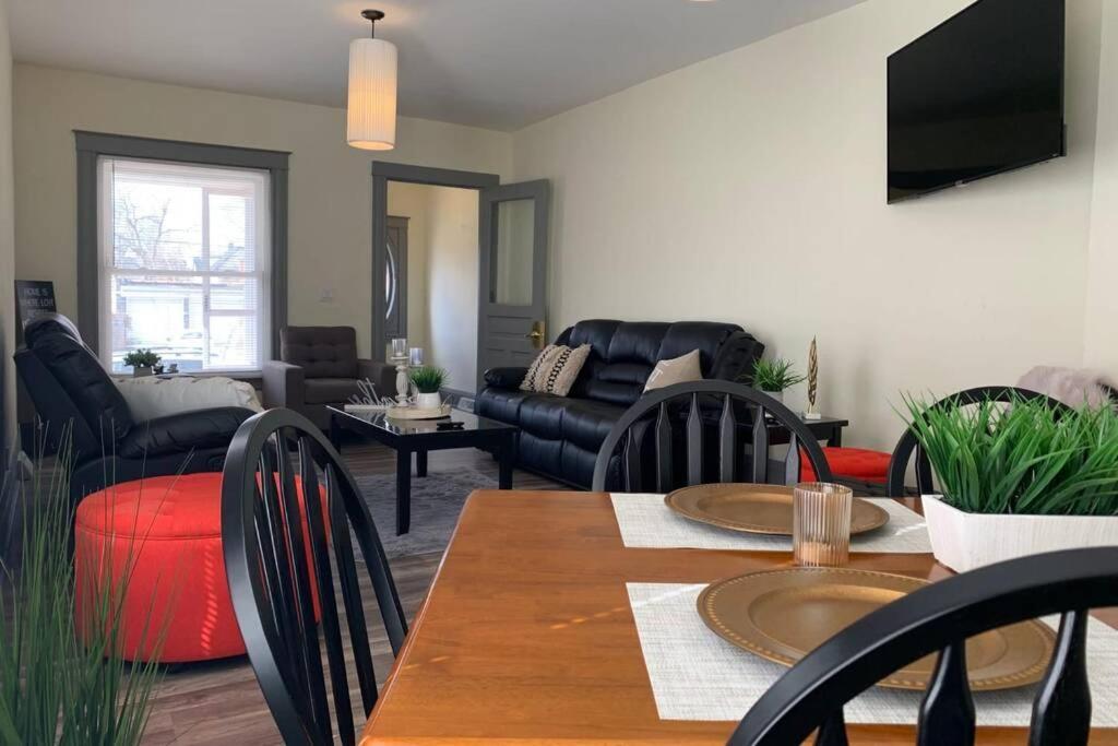Villa 5Br Niagara Getaway Prime Location-Sleeps 10 Niagara Falls Esterno foto